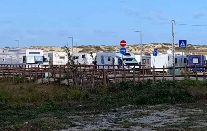 Aumento de turistas no Litoral Alentejano preocupa autarcas e população