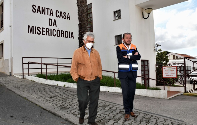 Câmara de Santiago do Cacém realiza parceria para produzir álcool gel para instituições