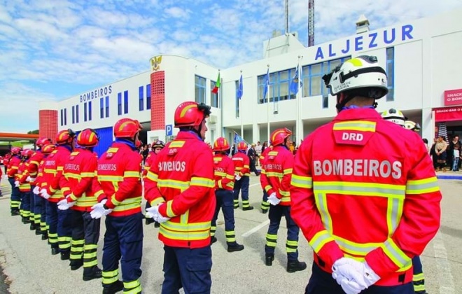 Câmara Municipal reforça apoio aos Bombeiros de Aljezur