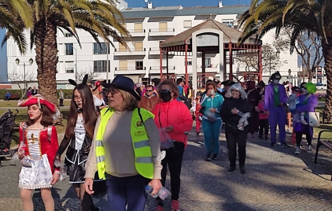 Sines comemorou o domingo de Carnaval com alegria e animação