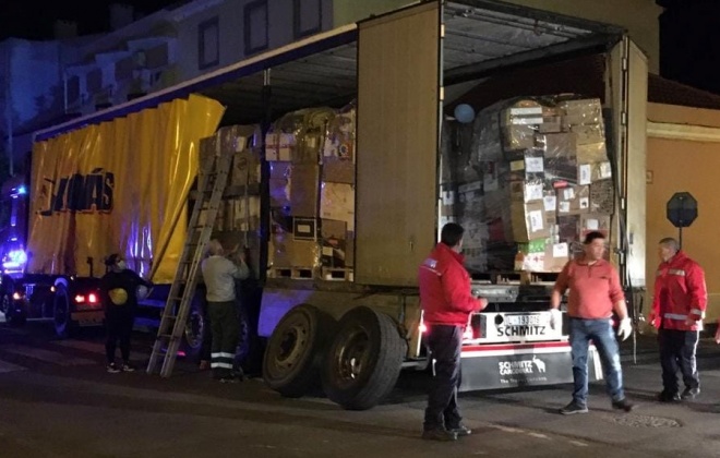 Bombeiros de Santiago do Cacém levam 50 toneladas de bens até à Polónia