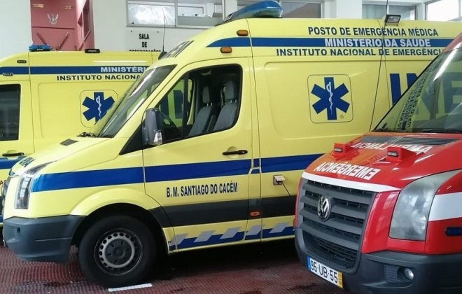 Despiste de autocaravana provoca três feridos no IC33 em Santiago do Cacém