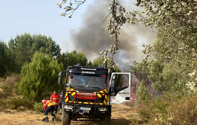 Incêndio em Ermidas-Sado reacendeu, mas já está controlado