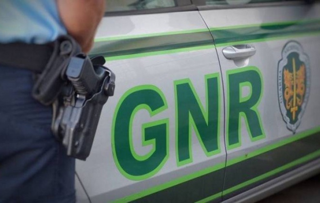 GNR deteve um homem em Porto Covo por roubos e furtos em Palmela