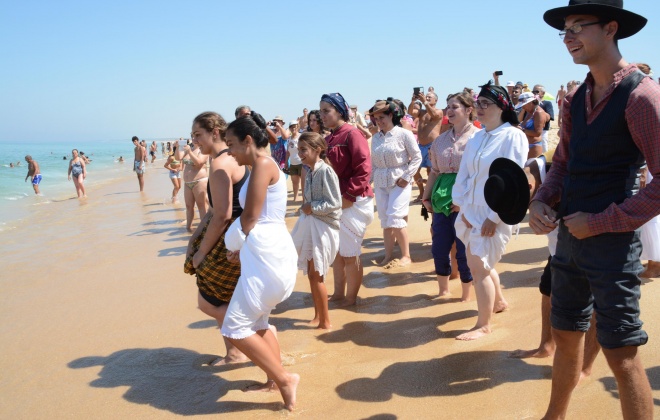Festa que recria Banho de São Romão regressa este sábado e domingo à Costa de Santo André
