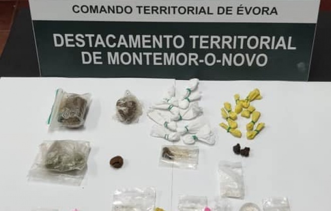 GNR detém cinco suspeitos de tráfico e apreende várias drogas em Montemor-o-Novo