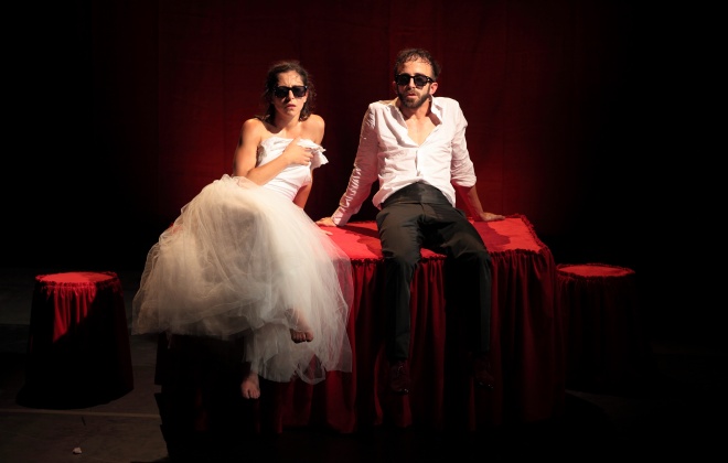 Litoral EmCena apresenta ‘Cortejo’ que funde em palco teatro e dança contemporânea