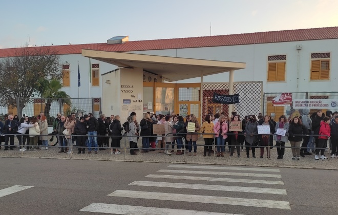Greve encerra Escola Vasco da Gama e Escola Básica Nº1 de Sines