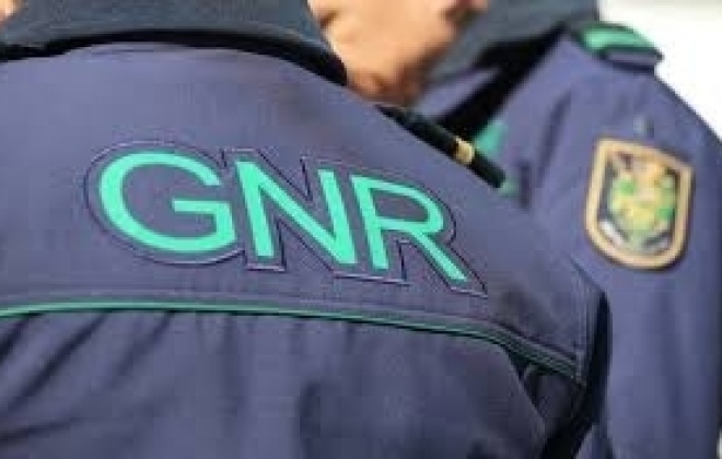 GNR deteve dois homens em Vila Nova de Santo André por furto