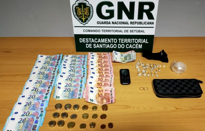 Dois detidos em Sines por tráfico com mais de 200 doses de estupefacientes