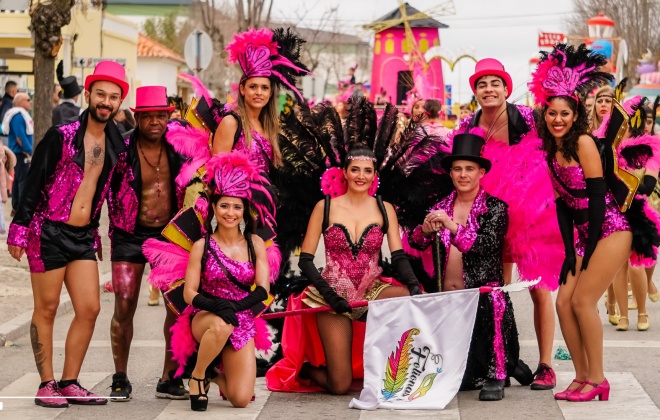 Sines recebe nesta tarde de domingo o primeiro desfile de Carnaval