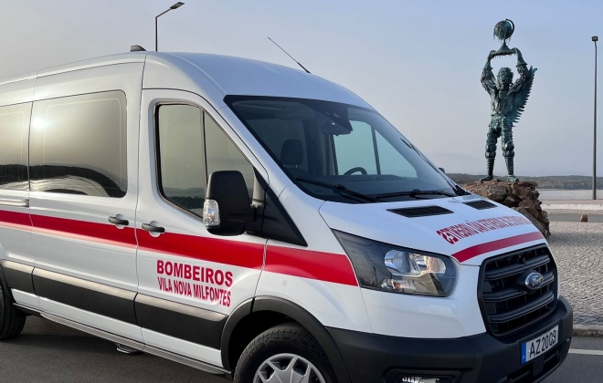 Bombeiros de Vila Nova de Milfontes contam com uma nova ambulância