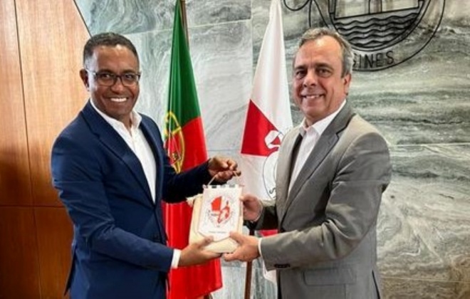 Sines recebeu a visita do presidente de São Filipe em Cabo Verde