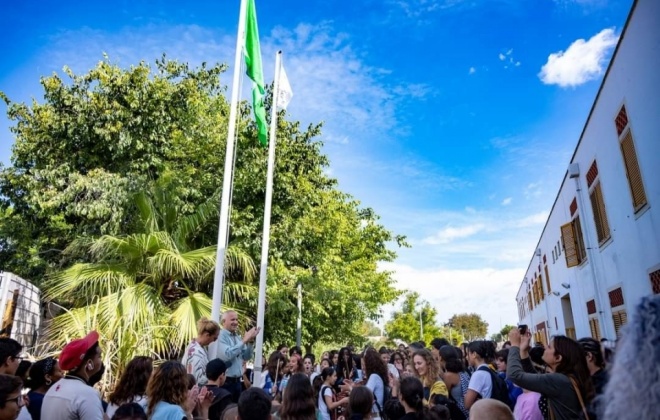 Bandeira Eco-Escolas hasteada no Agrupamento de Sines