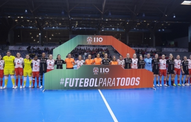 Benfica e Torreense disputam a final da Taça de Portugal de Futsal feminina neste sábado às 11 horas