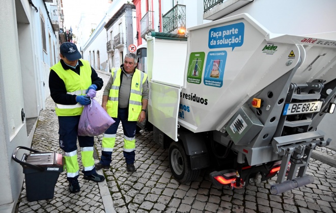 Recolha de resíduos porta-a-porta teve início no Centro Histórico de Santiago do Cacém