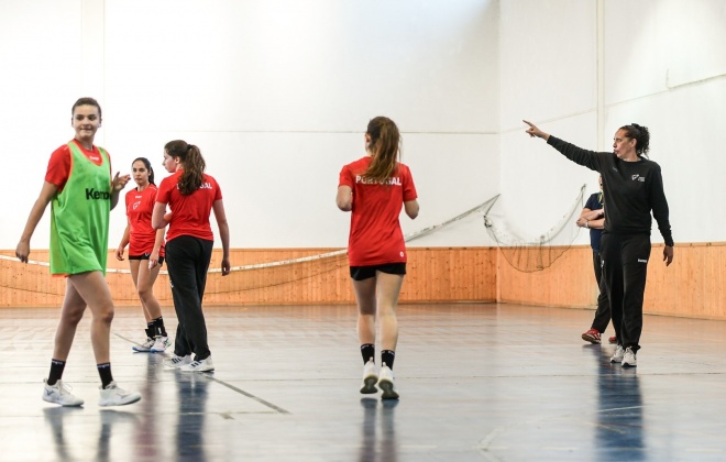 Seleção Nacional sub-18 feminina de andebol joga neste sábado e domingo em Odemira