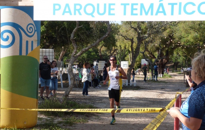 João Pinto e Vera Reis vencem o Trail do Gin Black Pig 2024