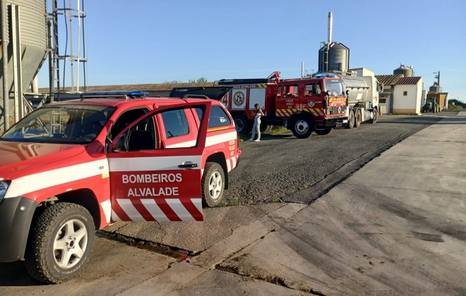 Bombeiros de Alvalade combateram incêndio em gerador