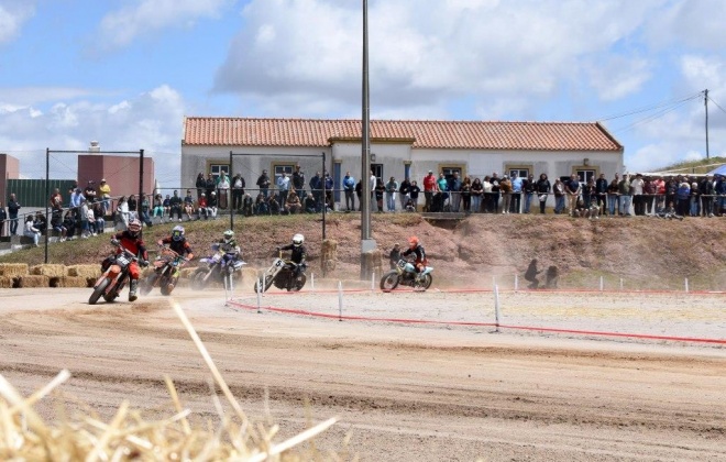 Santiago Cacém recebeu 2.ª etapa do Campeonato Nacional de Flat Track