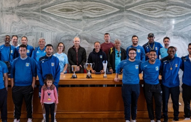 Equipa de futebol do Ginásio Clube de Sines foi recebida na Câmara Municipal de Sines