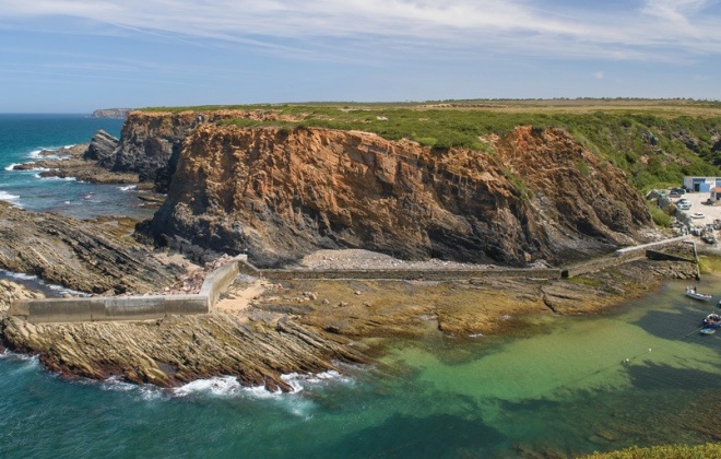 Encontrado corpo de homem no portinho da Entrada da Barca na Zambujeira do Mar