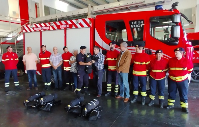 Bombeiros de Sines contam com cinco novos Aparelhos Respiratórios Isolantes de Circuito Aberto