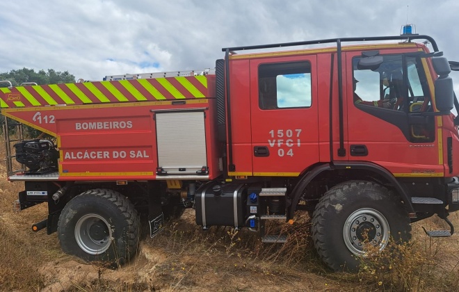 Já está em resolução o incêndio que deflagrou esta tarde na Barrosinha em Alcácer do Sal