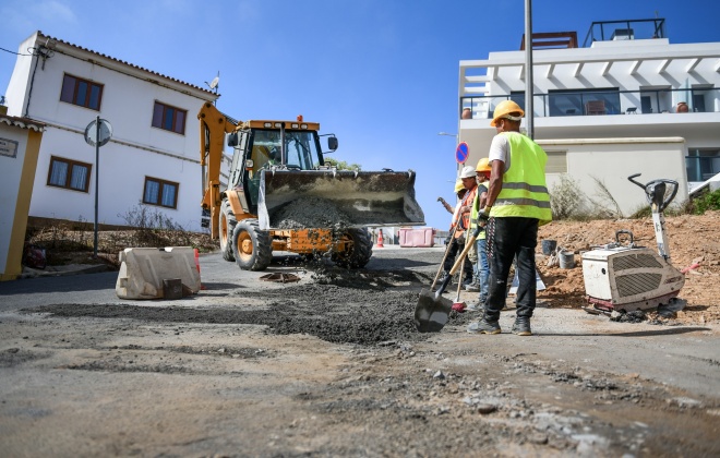 Já começaram as obras de requalificação na Zambujeira do Mar