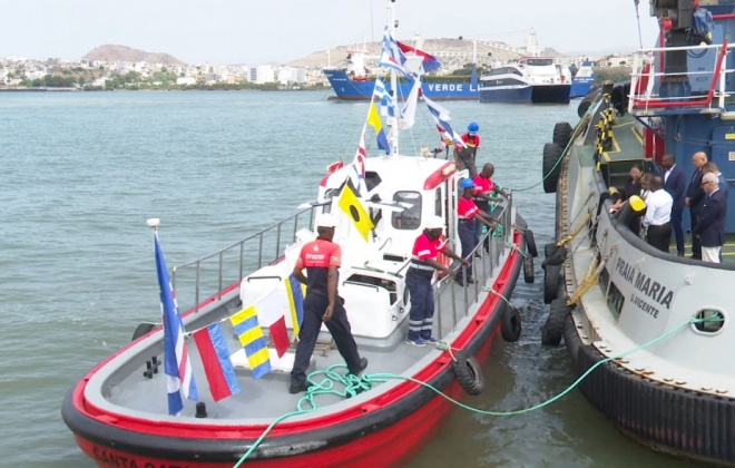 Porto de Sines doou a Cabo Verde uma lancha para reforçar a segurança marítima e operações portuárias