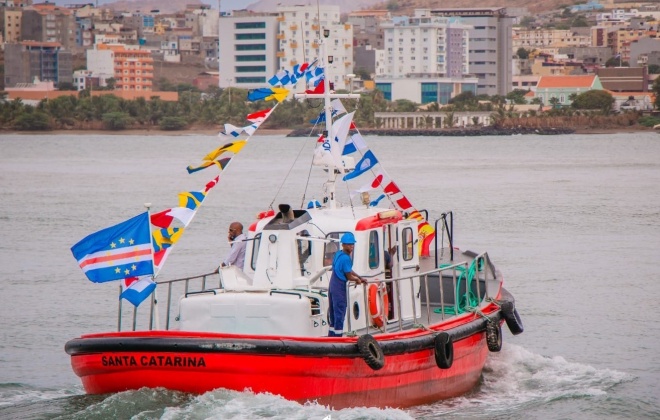 Porto de Sines faz doação de lancha de pilotagem à ENAPOR – Portos de Cabo Verde