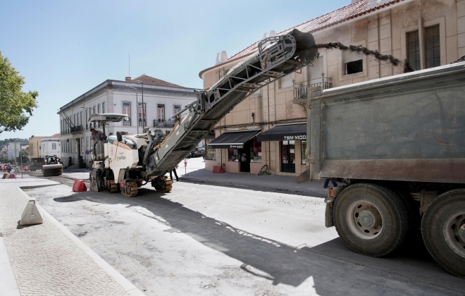 Obra obriga a alterar o trânsito no centro da cidade de Santiago do Cacém