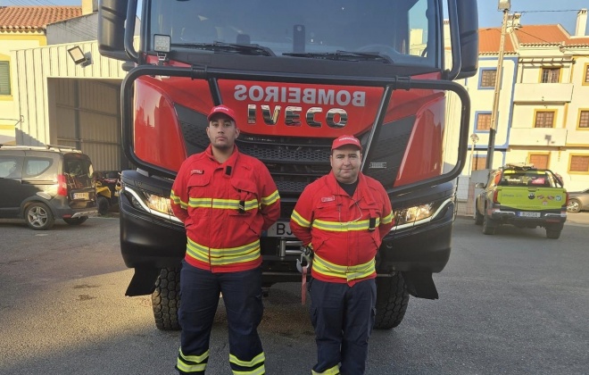 Bombeiros de Vila Nova de Milfontes reforçam dispositivo de combate a incêndios em Carregal do Sal