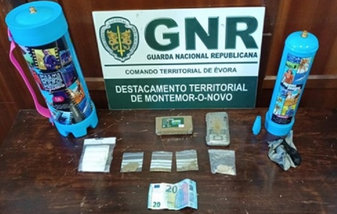 GNR deteve um rapaz de 17 anos em Montemor-o-Novo por tráfico de droga