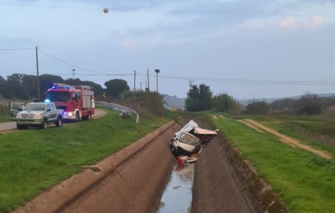 Despiste de autocarana provoca dois feridos ligeiros perto do Torrão em Alcácer do Sal