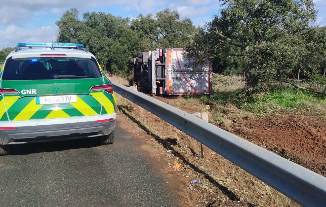 Despiste provoca um ferido no IC1 em Santiago do Cacém