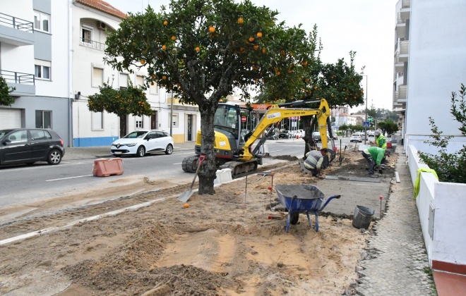 Obra de requalificação da Avenida Dom Nuno Alvares Pereira em Santiago do Cacém já começou