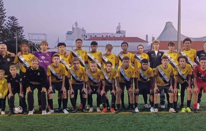 Juvenis do Vasco da Gama de Sines estão a um ponto de subir ao Campeonato Nacional
