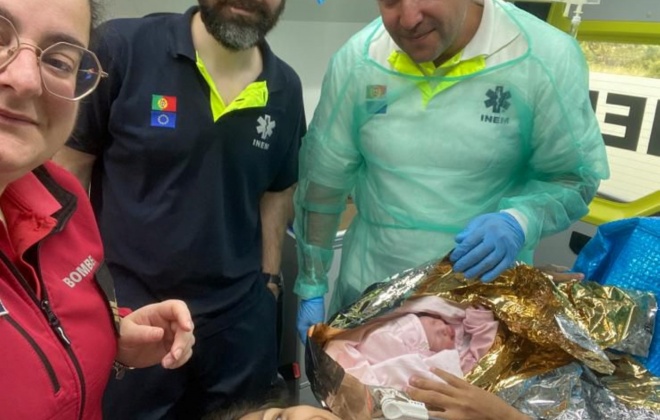 Menina nasce dentro de ambulância dos Bombeiros de Santiago do Cacém