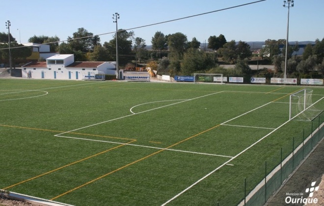 Ourique substitui relvado e requalifica iluminação do Estádio Municipal D. Afonso Henriques