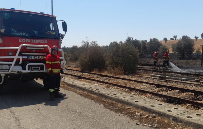 Bombeiros do Alentejo Litoral continuam em Aljustrel