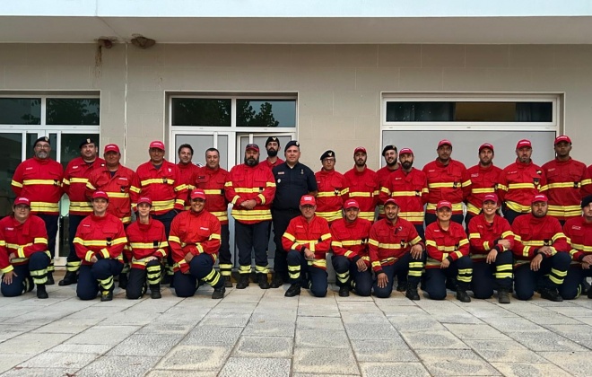 Bombeiros do Litoral Alentejano reforçam combate a incêndio em Trancoso