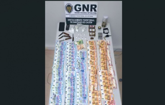 Homem foi detido em Alvalade por tráfico e apreensão de mais de 1 300 doses de estupefacientes