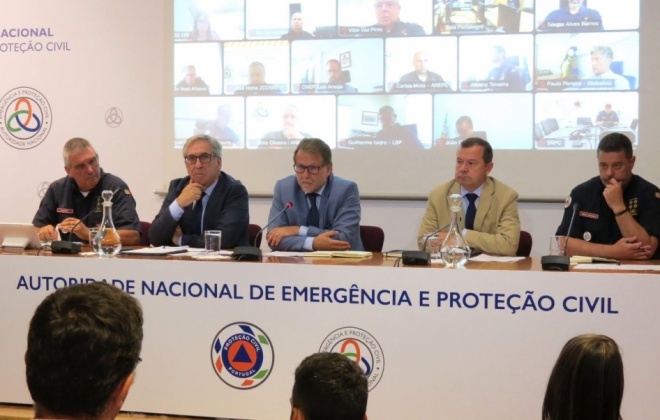 Governo pondera tomar "medidas drásticas" para combater onda de calor
