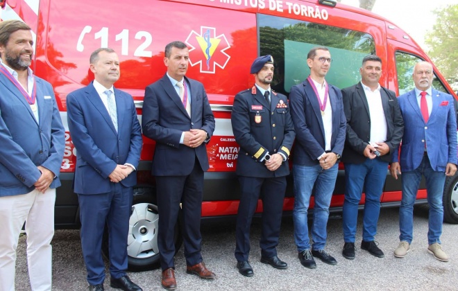 Bombeiros Mistos do Torrão recebem ambulância de socorro para reforçar apoio à população