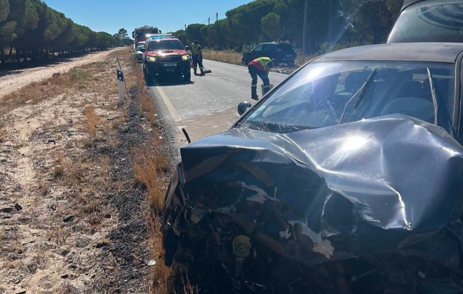Colisão entre três veículos na E.N. 253 faz dois feridos ligeiros em Alcácer do Sal
