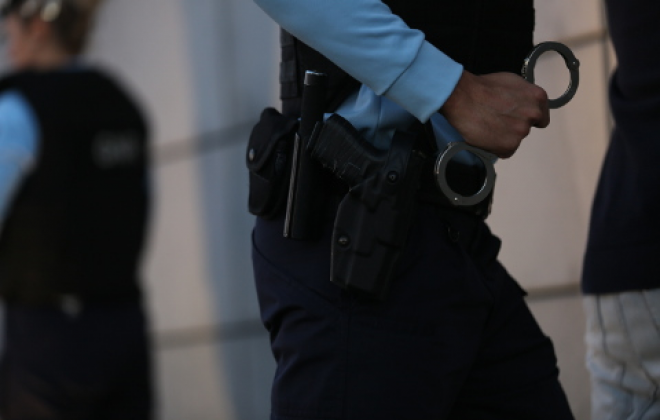 Operação da GNR resulta em dez detidos e dois estabelecimentos encerrados em Almada, Palmela e Sines
